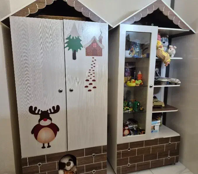 کمدو ویترین کودک|بوفه، ویترین، کنسول|اصفهان, باغ فدک|دیوار