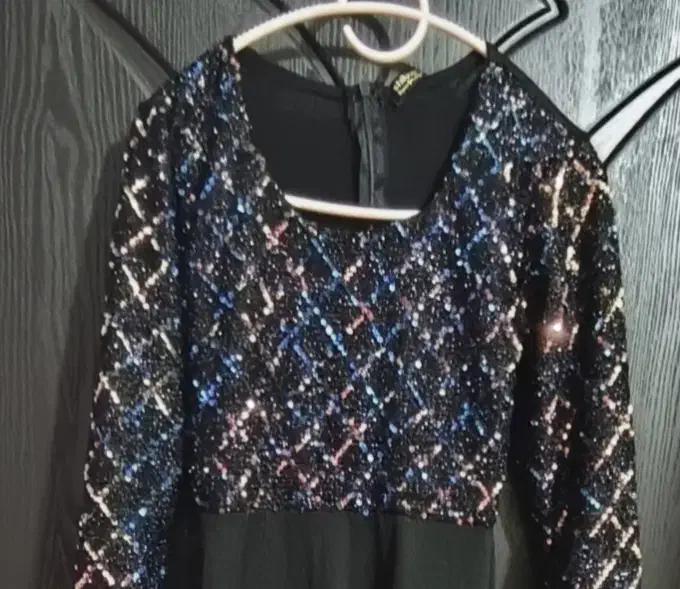 پیراهن|لباس|هشتگرد, شهرک ولیعصر (مصلی)|دیوار