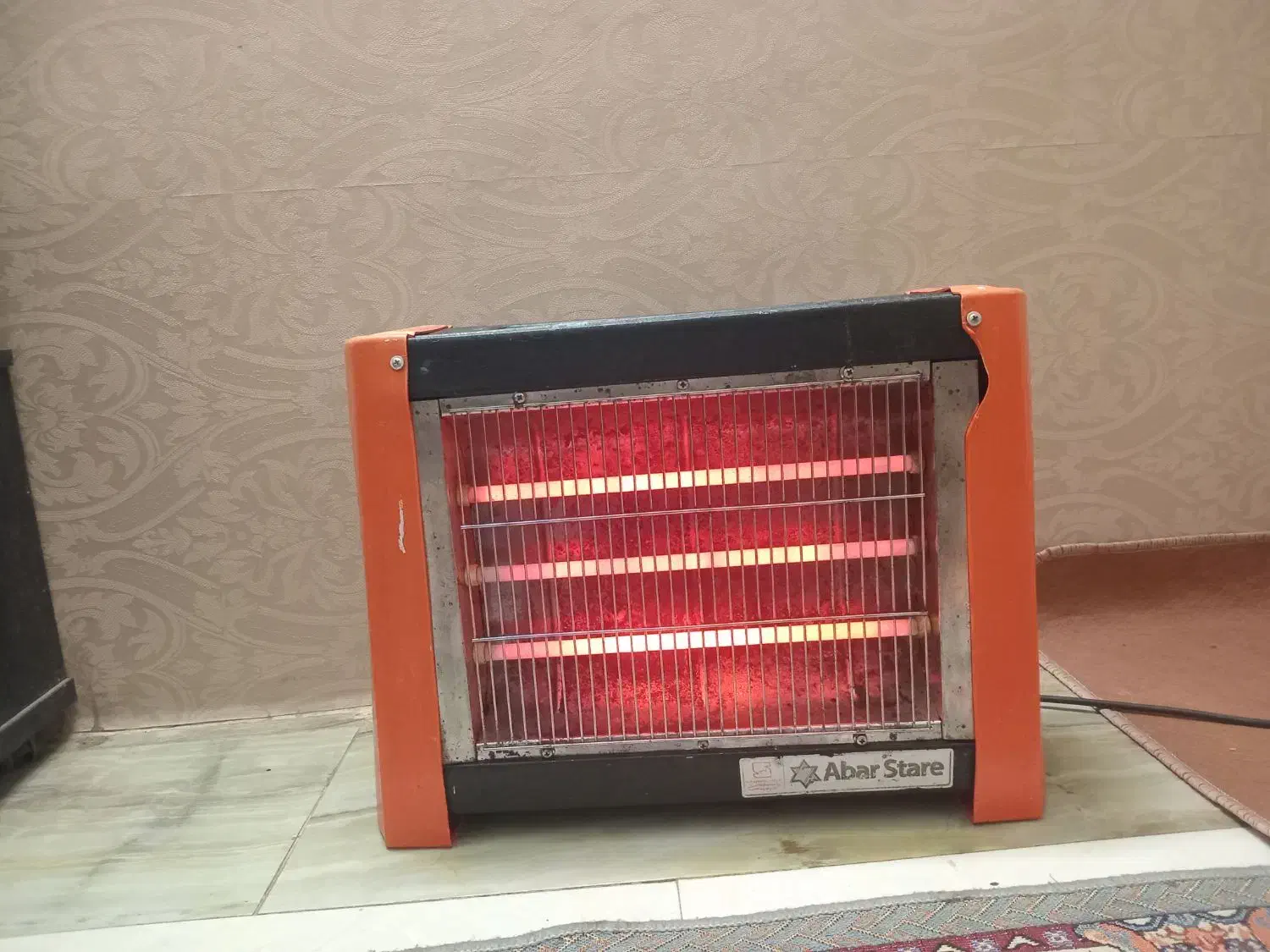 هیتر بخاری برقی سالم|بخاری، هیتر، شومینه|شیراز, شیشهگری|دیوار