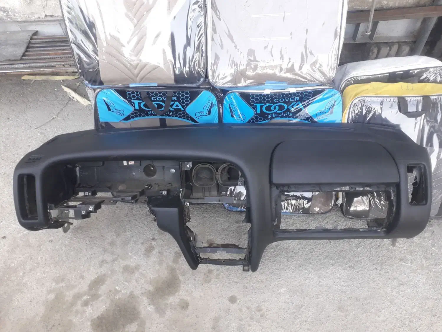 روکش صندلی وچرم کوبی داشپورد|قطعات یدکی و لوازم جانبی|سنندج, |دیوار