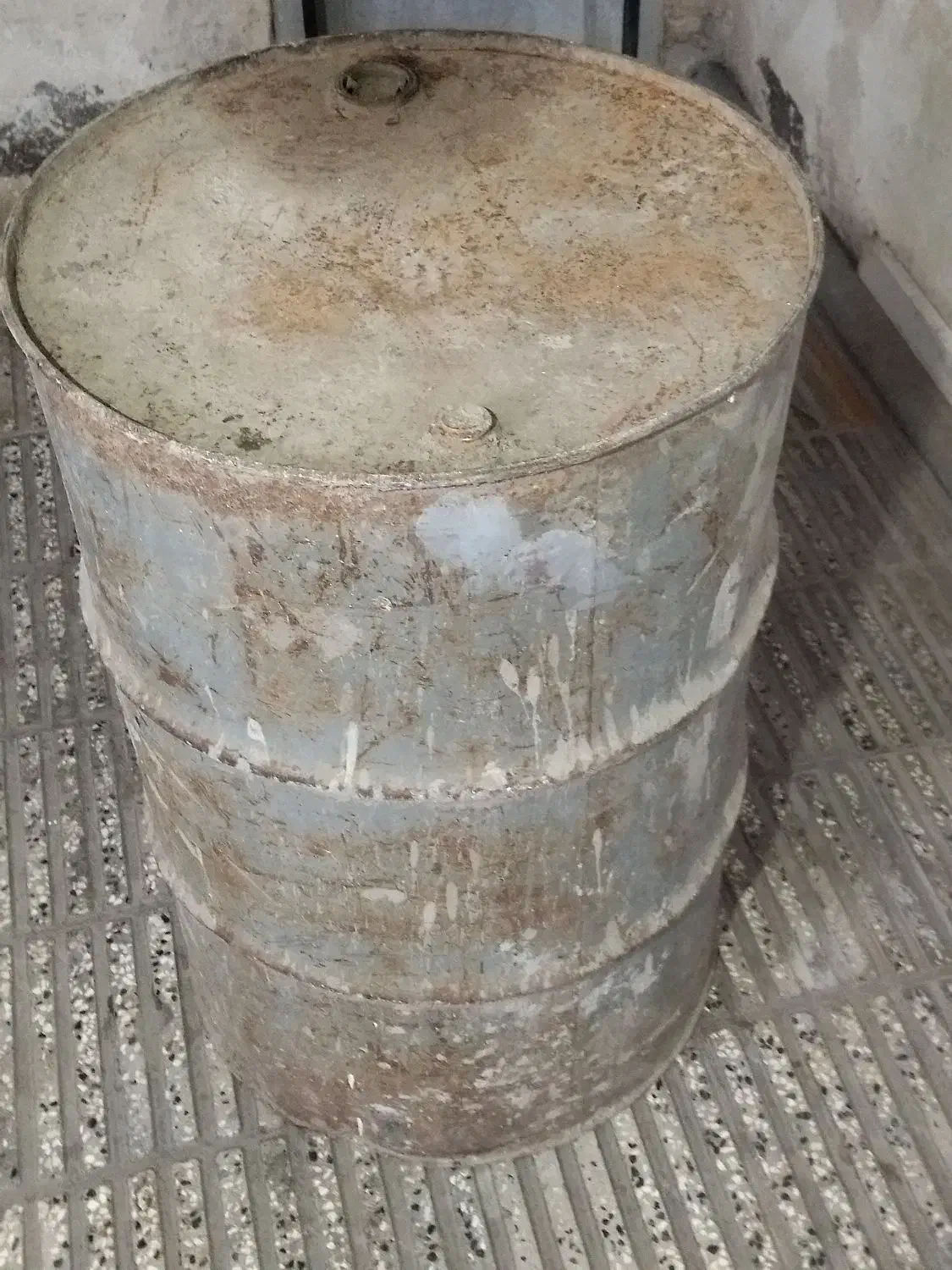 بشکه|ابزارآلات|آزادشهر, |دیوار