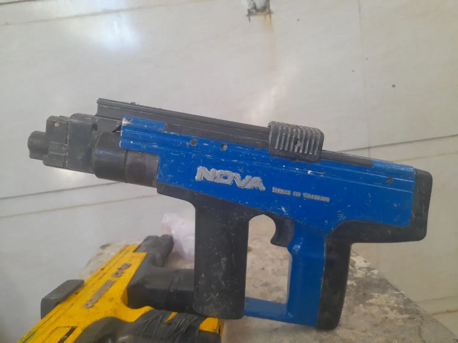 تفنگ هیلتی)میخ کوب|ابزارآلات|دهلران, |دیوار