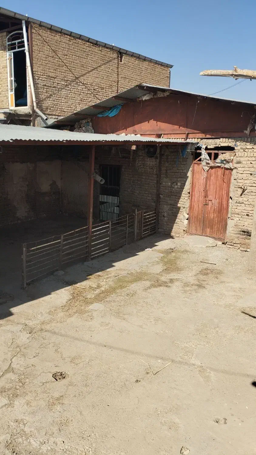 دامداری در نصیرآباد|اجارهٔ دفتر صنعتی، کشاورزی، تجاری|بروجرد, |دیوار