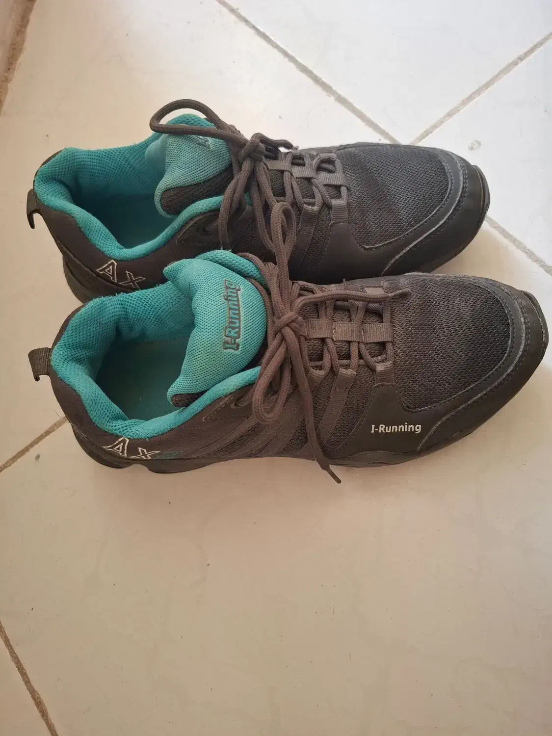 کفش رانینگ|کیف، کفش، کمربند|شیروان (خراسان), |دیوار