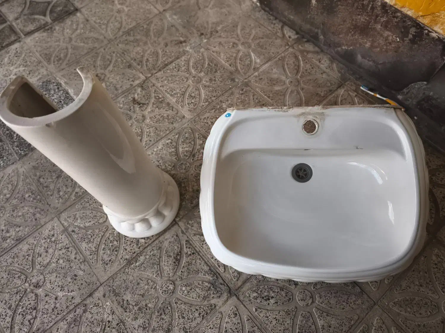 روشویی حمام و سرویس|لوازم سرویس بهداشتی|دوگنبدان, |دیوار