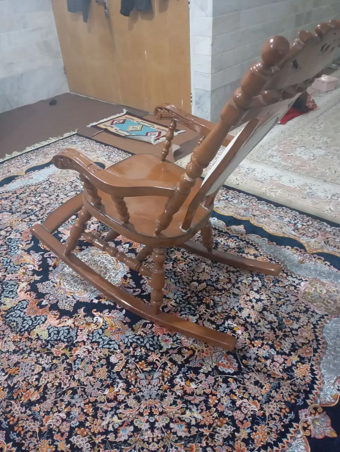 صندلی مادربزرگ راک|صندلی و نیمکت|قم, شاه ابراهیم|دیوار