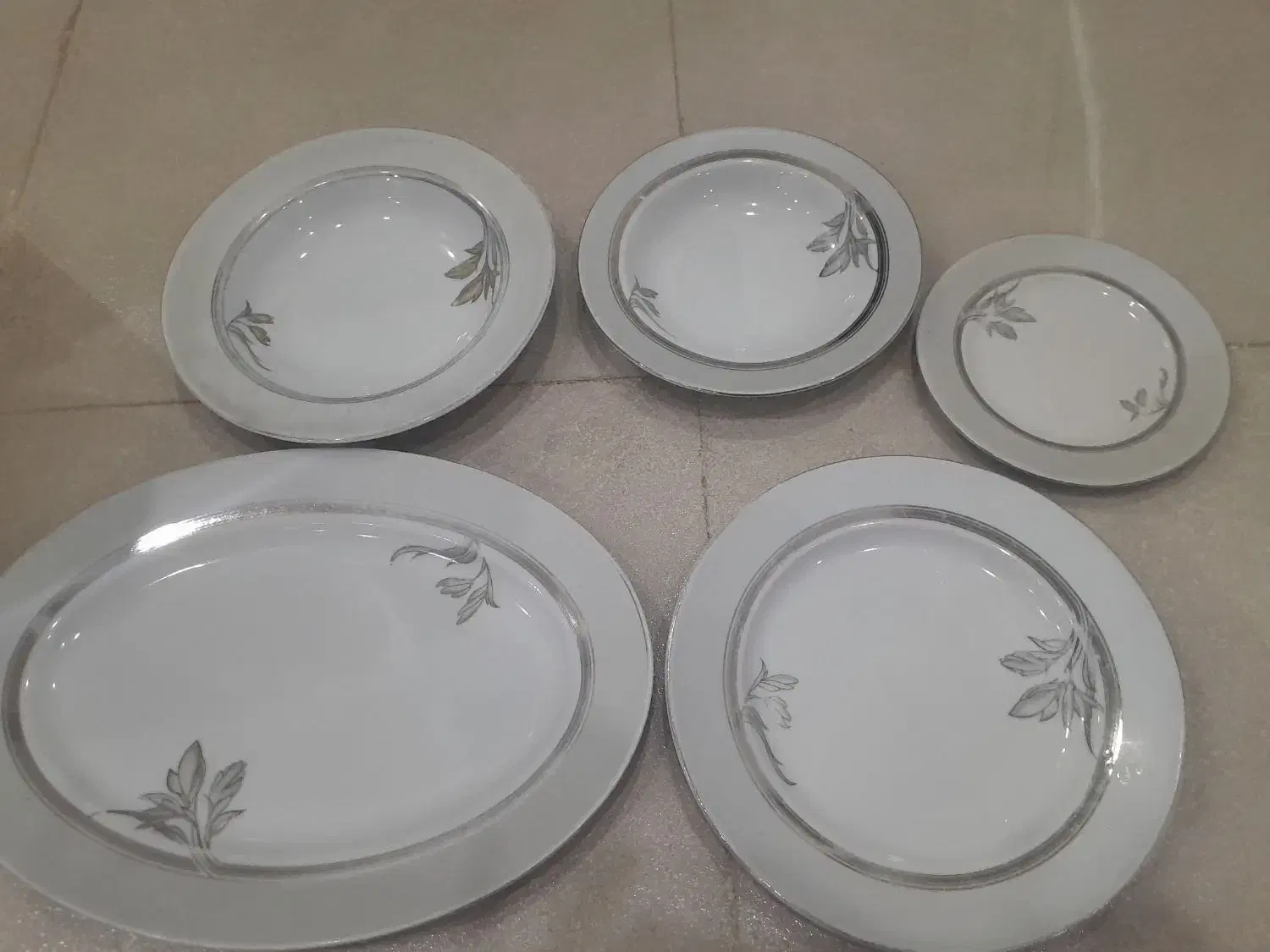 سرویس چینی غذاخوری|ظروف سرو و پذیرایی|قروه, |دیوار