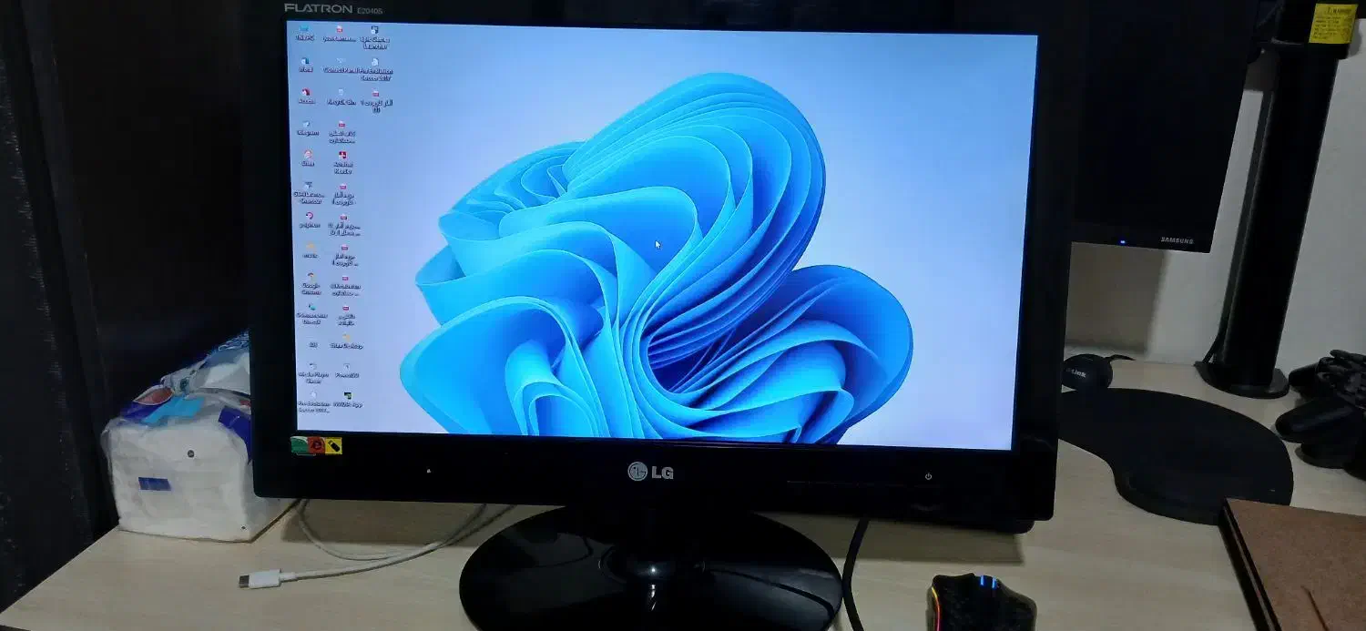 مانیتور ال جی|قطعات و لوازم جانبی رایانه|فردیس, شهرک ارم|دیوار