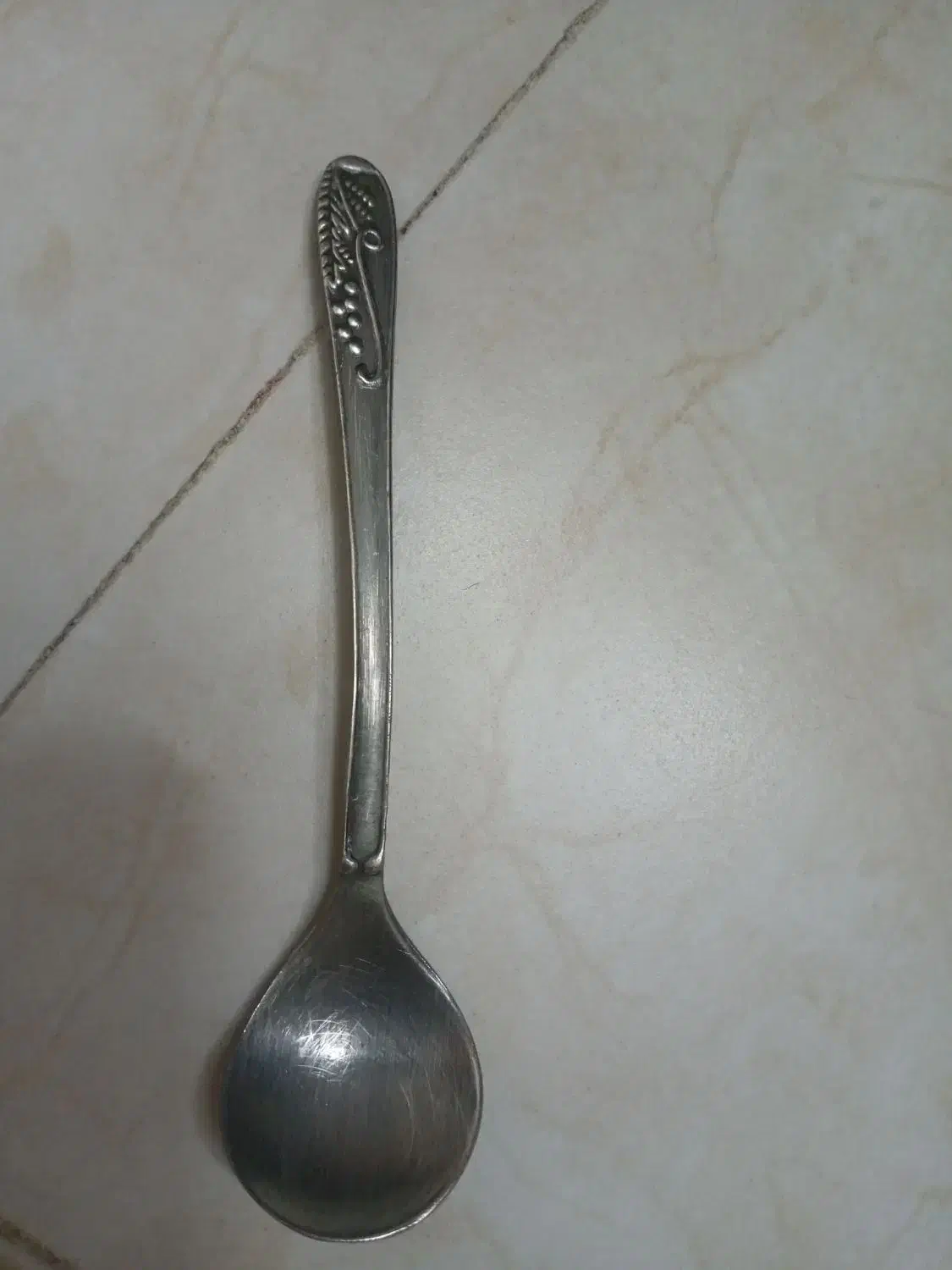 قاشق نقره|کلکسیون اشیاء عتیقه|باقرشهر, |دیوار