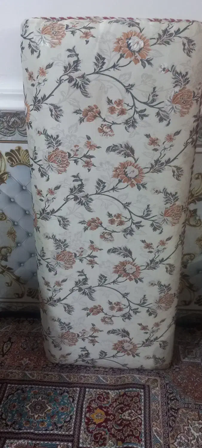 چهار عدد پشتی|پشتی|اهواز, کمپلو جنوبی|دیوار