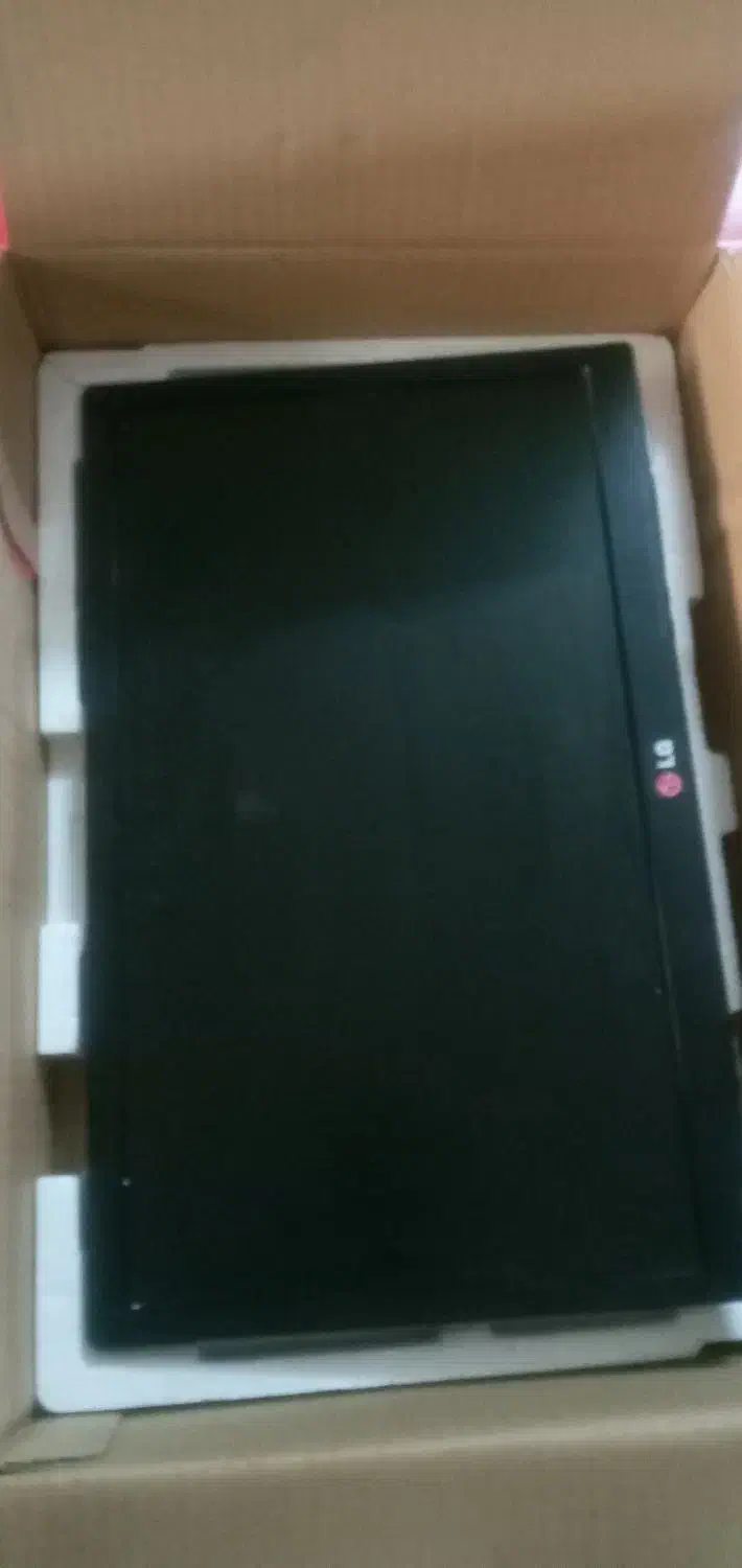 مانیتور ۱۹ اینچ ال جی|قطعات و لوازم جانبی رایانه|تهران, یوسف‌آباد|دیوار