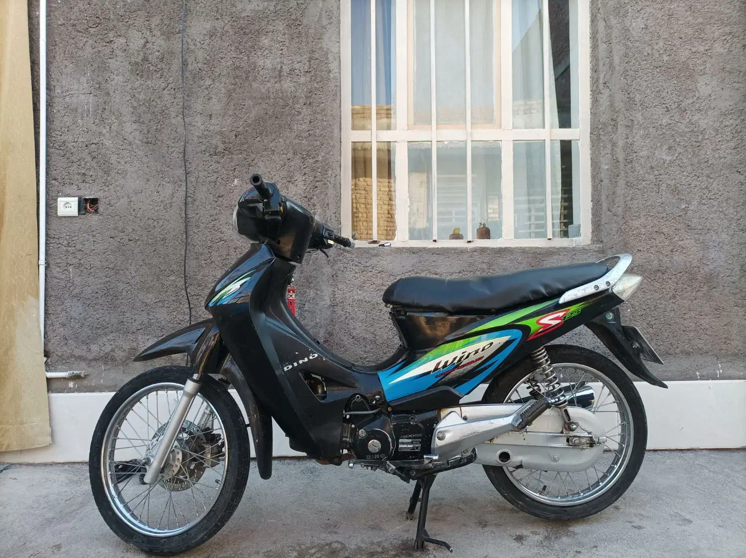 موتورسیکلت|موتورسیکلت|بردسیر, |دیوار