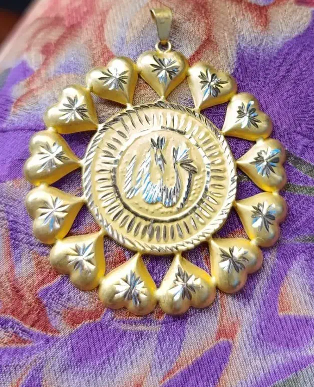 طلا هفت گرم تو گردنی یه درصد بالا تابلو|جواهرات|گلبهار, شهر جدید گلبهار|دیوار