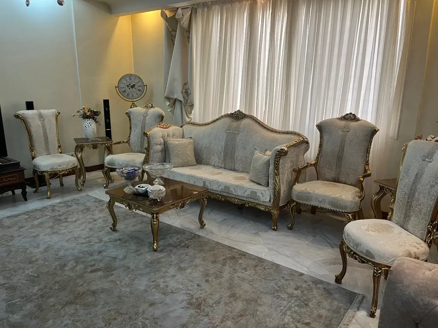 مبل سلطنتی مدرن با میز نهارخوری|مبلمان خانگی و میز عسلی|مشهد, نیروی هوایی|دیوار