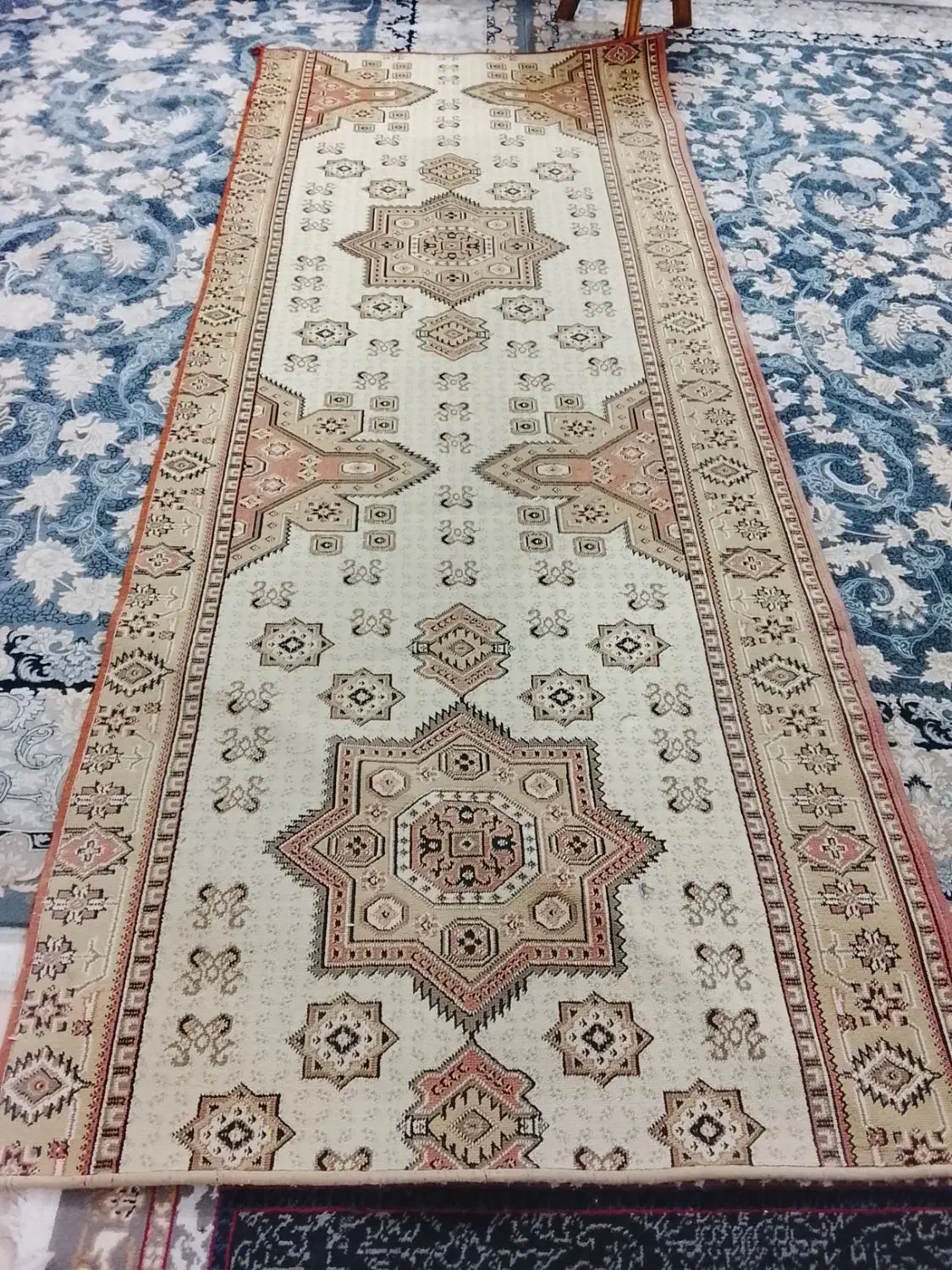 کناره در حد نو|گلیم، جاجیم، گبه|کرج, باغستان|دیوار