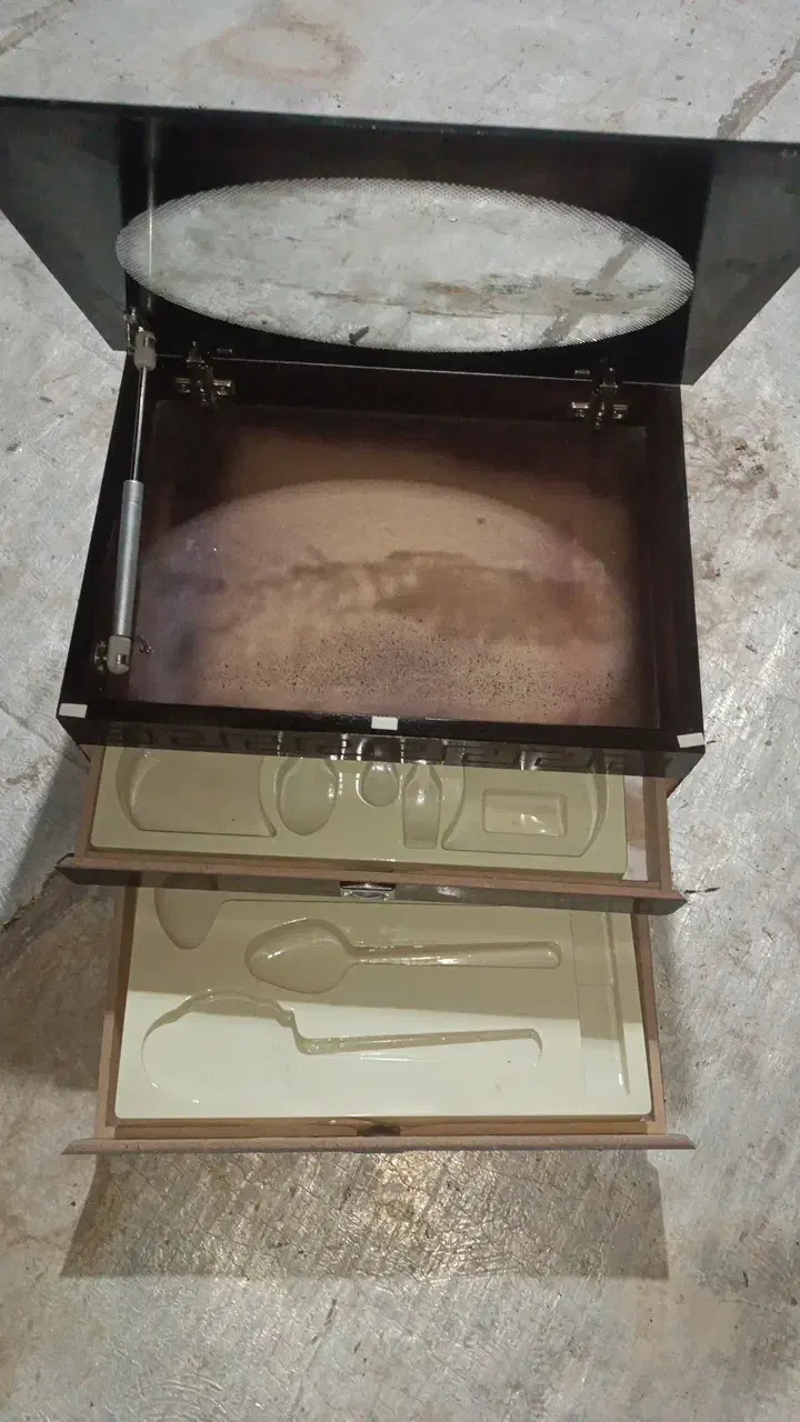 جا قاشقی|آبچکان و نظمدهنده ظروف|اصفهان, رهنان|دیوار