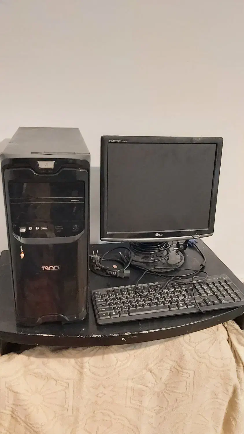 کامپیوتر و مانیتور|رایانه رومیزی|شهرکرد, |دیوار