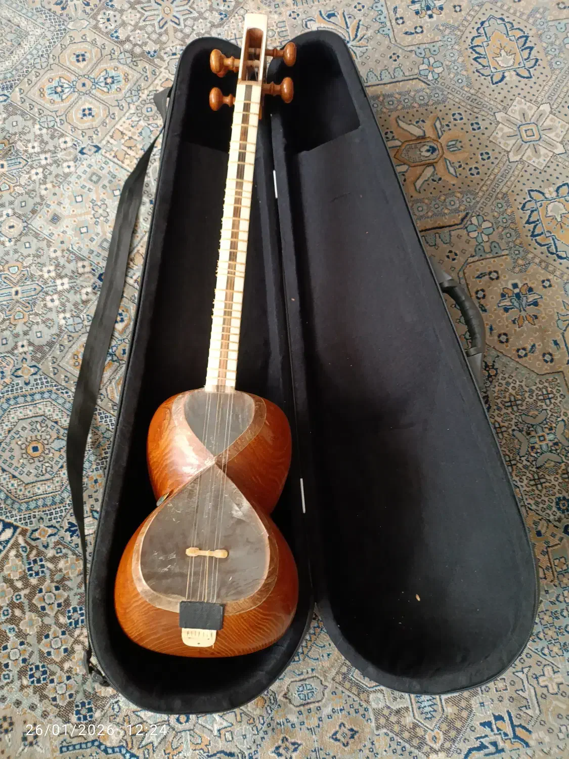 تار ۱مهر رضوی|سازهای سنتی|فولادشهر, B6|دیوار