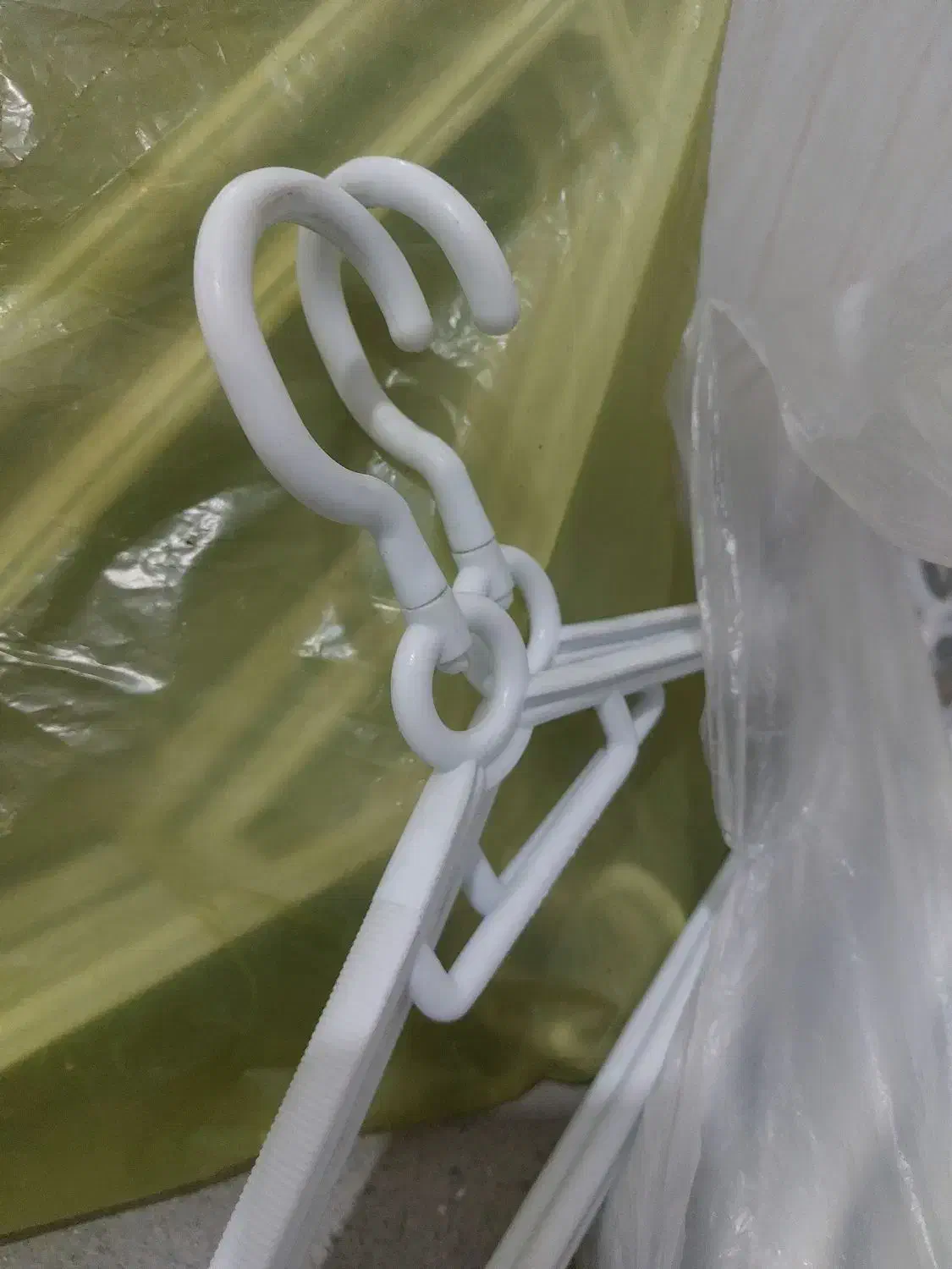 چوب لباسی پلاستیکی|بندرخت و رخت‌آویز|جوانرود, |دیوار