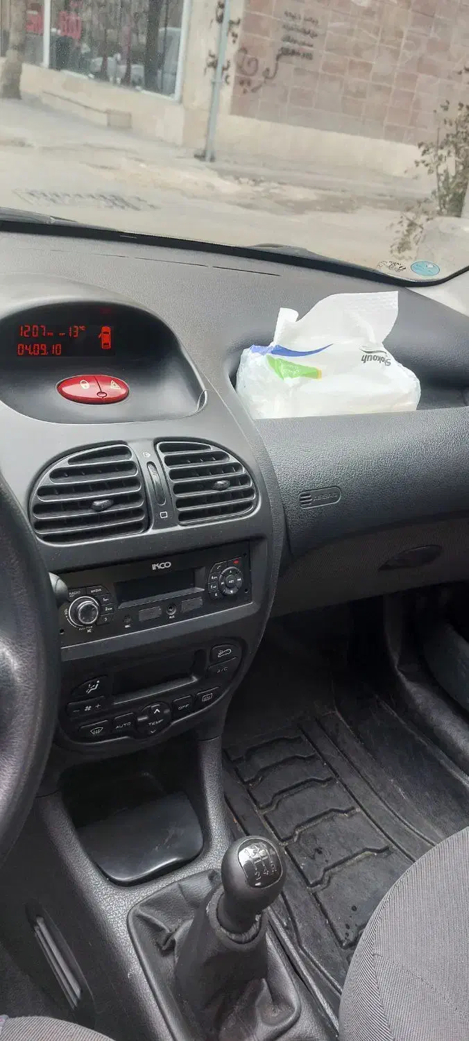 ۲۰۶ سقف شیشه|خودرو سواری و وانت|بومهن, |دیوار