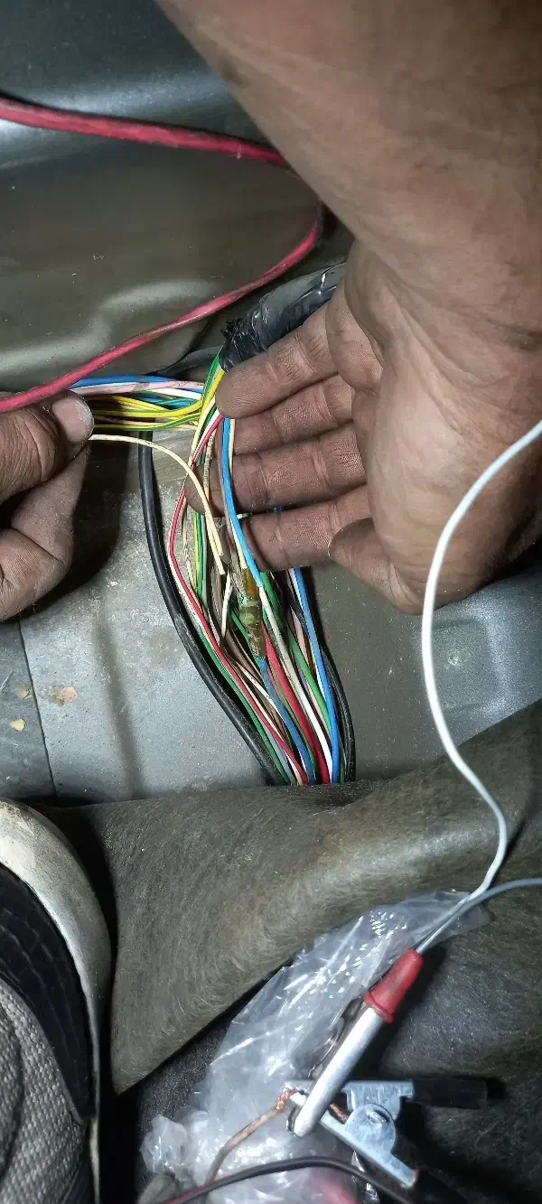 مکانیک باطریساز سیار|خدمات موتور و ماشین|تهران, هلال احمر|دیوار