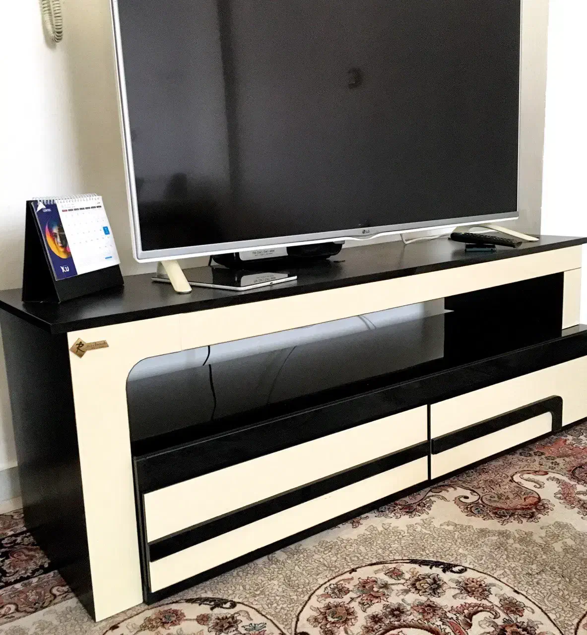 میز تلوزیون در حد|میز تلویزیون|اسلامشهر, شهرک مصطفی خمینی|دیوار