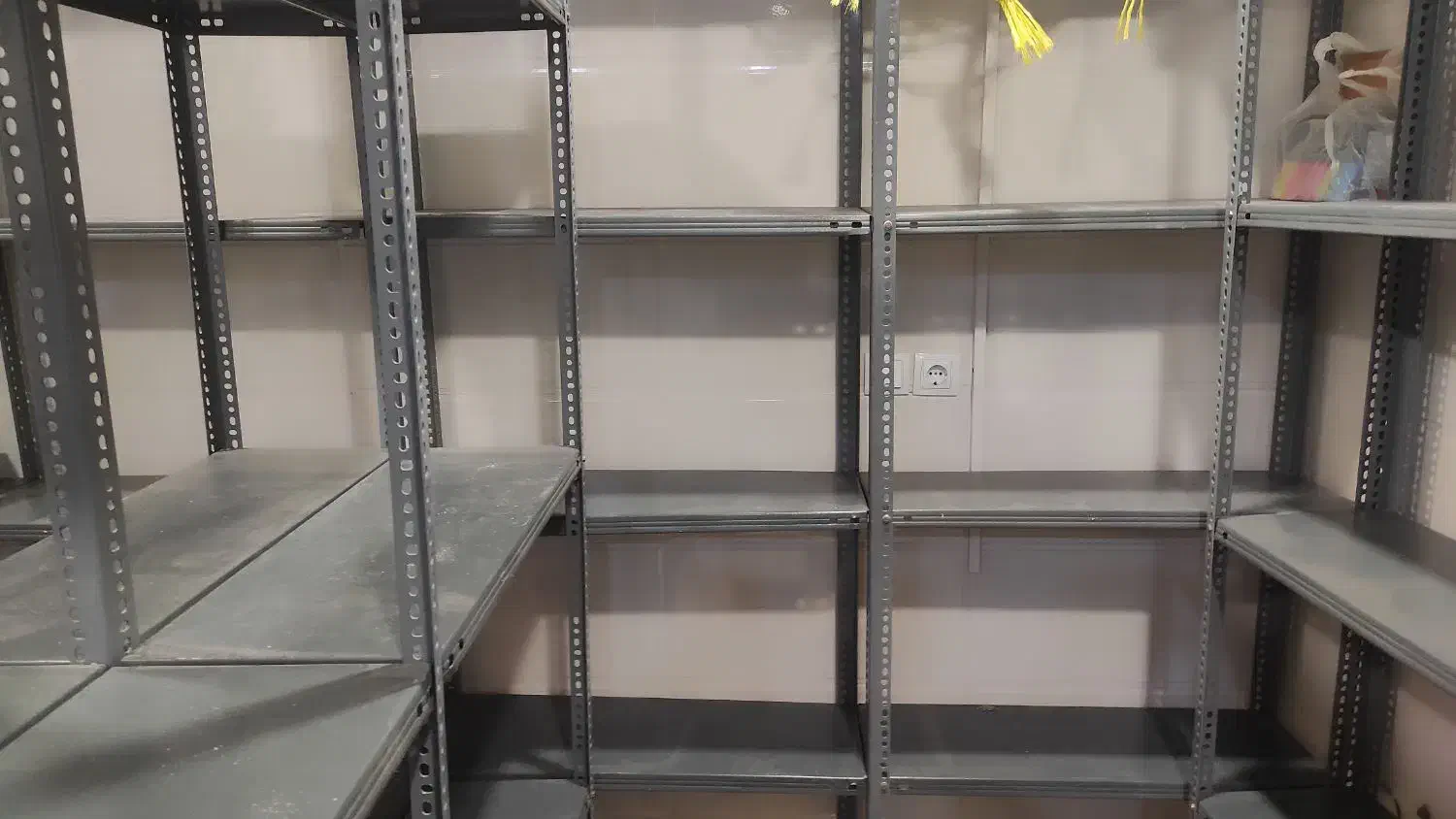 فروش ویترین ،طبقه ،جعبه پایه دار ،ترازو و لیبل زن|فروشگاه و مغازه|صدرا-فارس, فاز ۱|دیوار