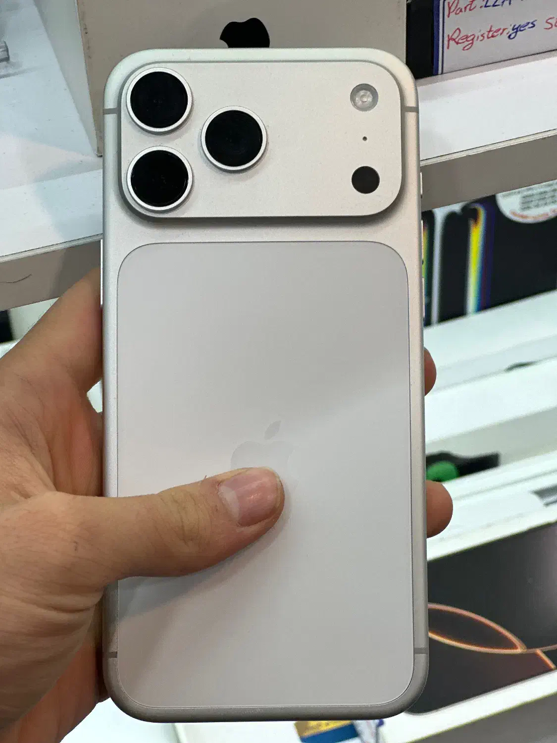 آیفون ۱۷ پرومکس با ریجستر گارانتی ۷ بار شارژ|موبایل|کرج, گوهردشت|دیوار