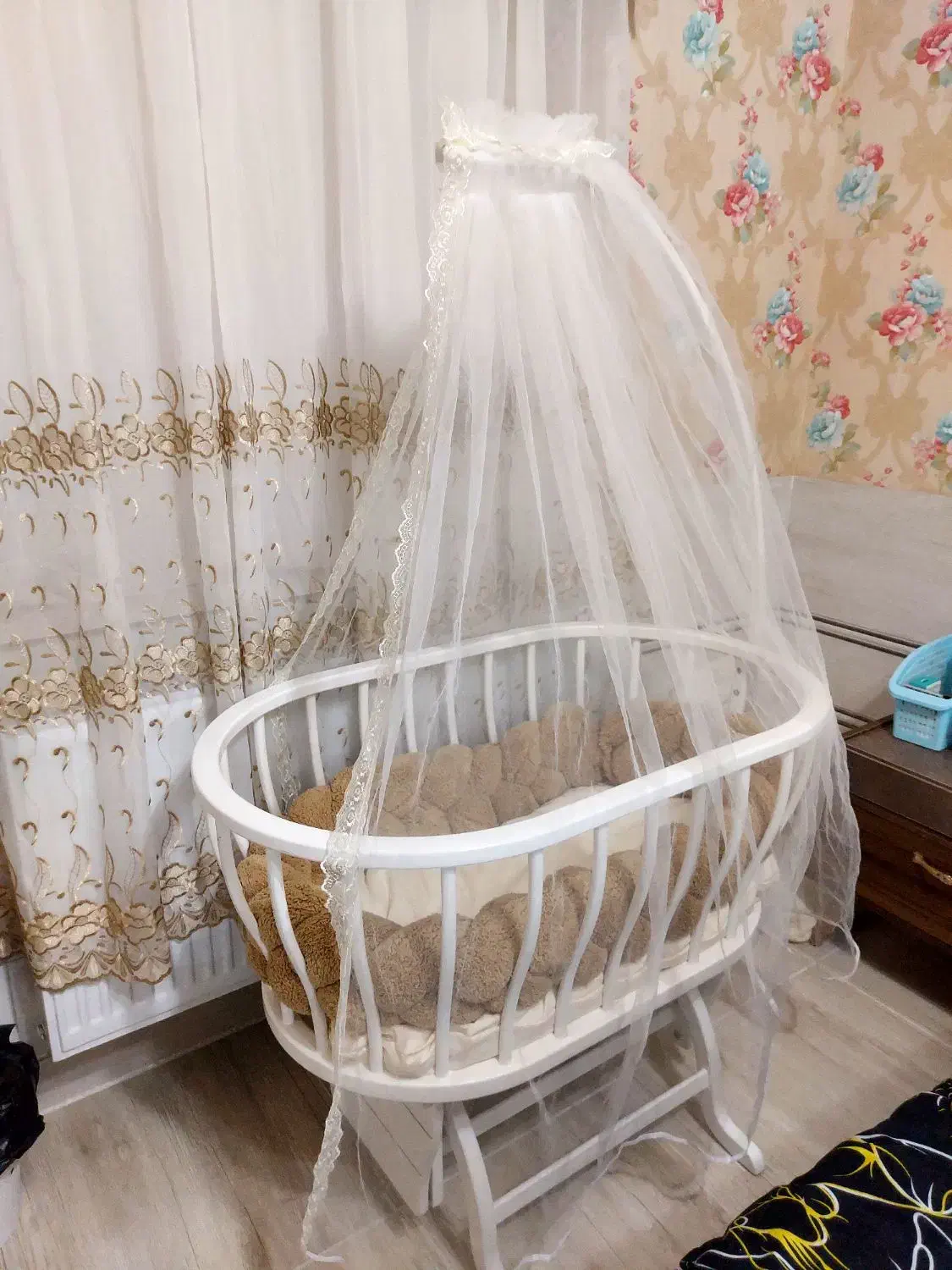 تخت نوزاد و کودک|اسباب و اثاث بچه|بانه, |دیوار