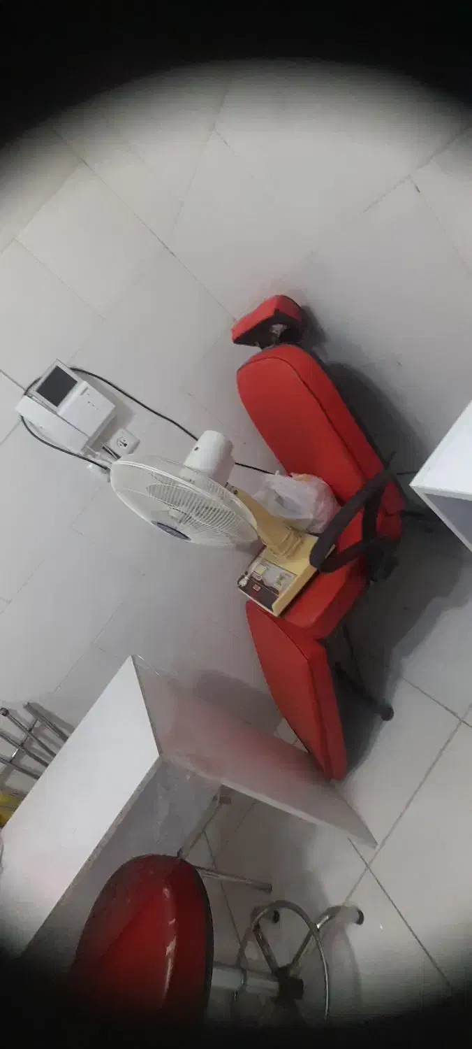 صندلی اصلاح فارسان|آرایشگاه و سالن‌های زیبایی|فارسان, |دیوار