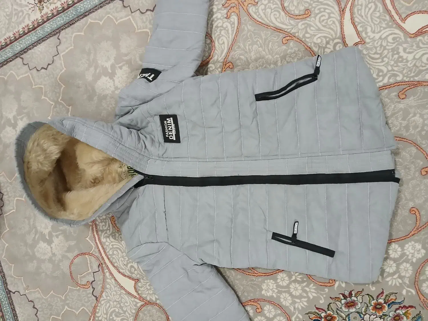 لباس گرم|لباس|خواف, |دیوار