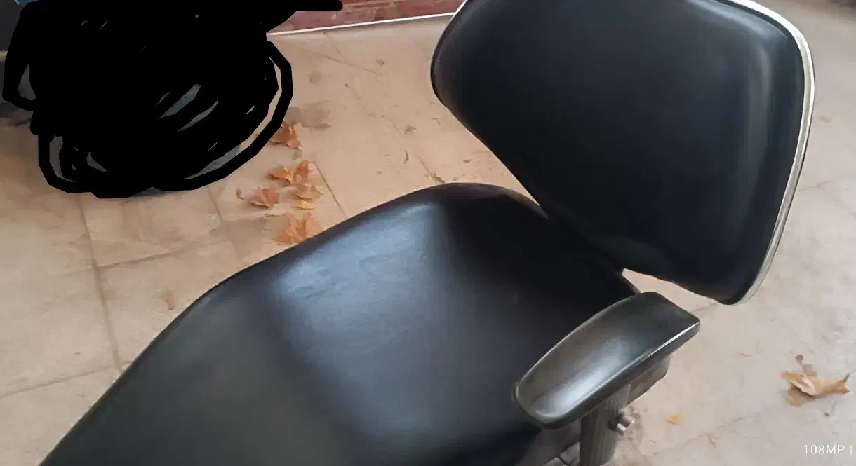 صندلی اصلاح و آینه قدی|آرایشگاه و سالن‌های زیبایی|کرمانشاه, |دیوار