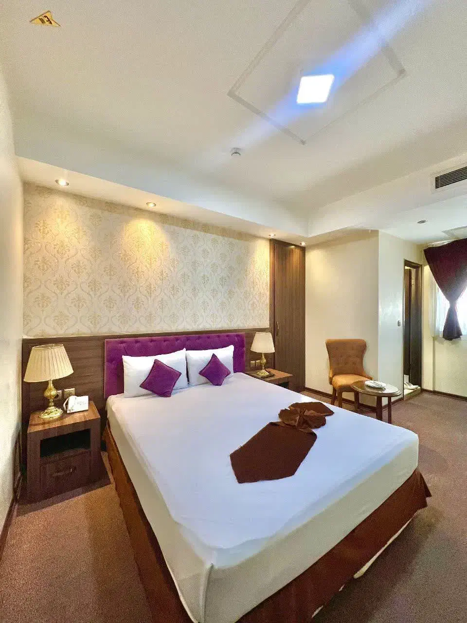 هتل ۳ستاره لوکس بسیار تمیز|اجارهٔ کوتاه‌مدت آپارتمان و سوئیت|مشهد, کوشش|دیوار