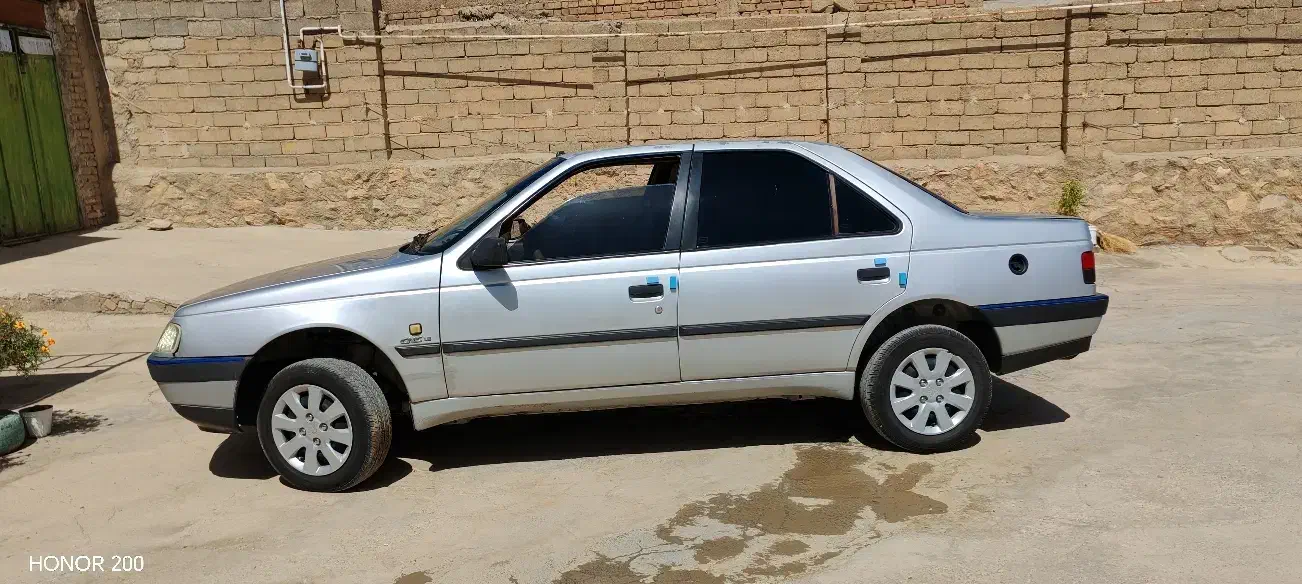 پژو ۴۰۵ مدل ۹۰|خودرو سواری و وانت|نهاوند, |دیوار