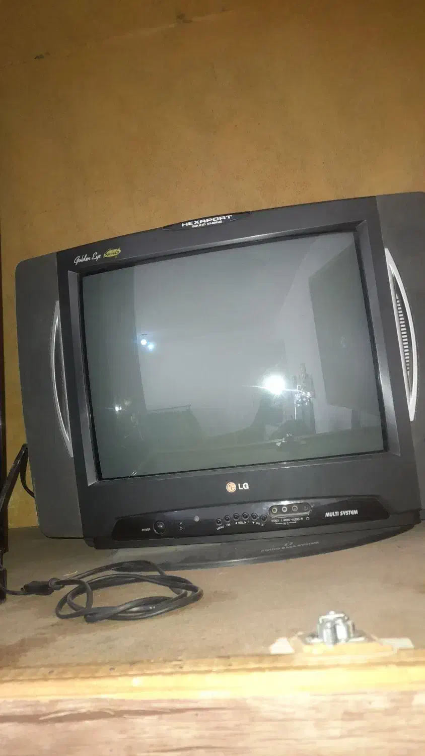 ال جی قدیمی|تلویزیون و پروژکتور|ایذه, |دیوار