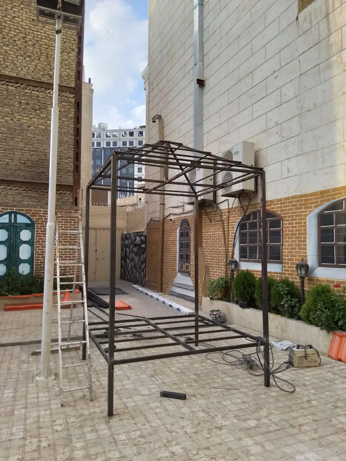 آلاچیق راه پله حفاظ نرده سقف سبک خرده کاری|خدمات پیشه و مهارت|تربتحیدریه, شهرک ولیعصر|دیوار