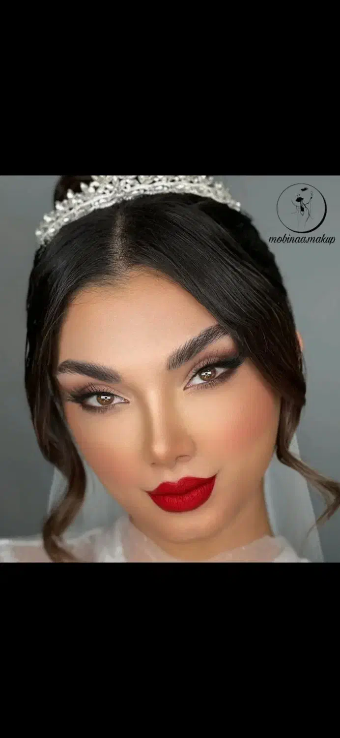 میکاپ‌ شنیون|خدمات آرایشگری و زیبایی|اندیشه, اندیشه فاز ۳|دیوار