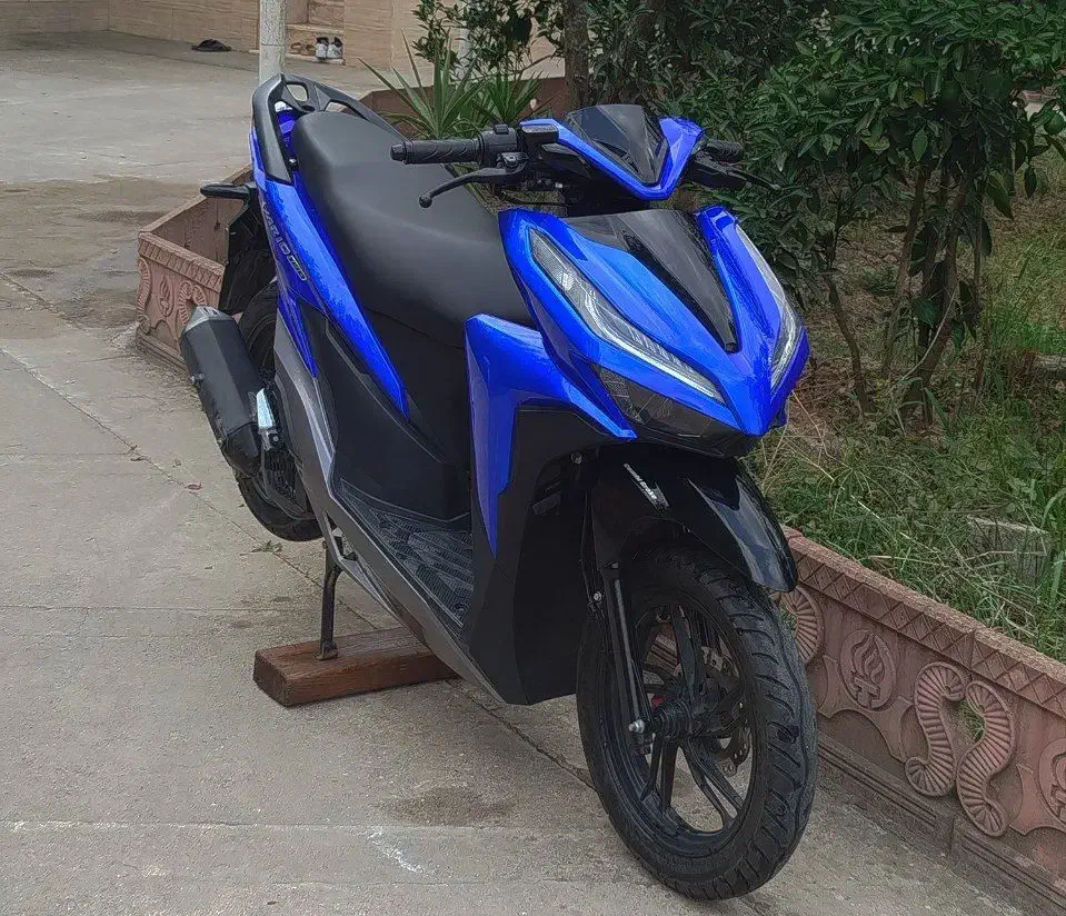 کلیک ۱۸۰ مدل ۱۴۰۲|موتورسیکلت|آستانه اشرفیه, |دیوار