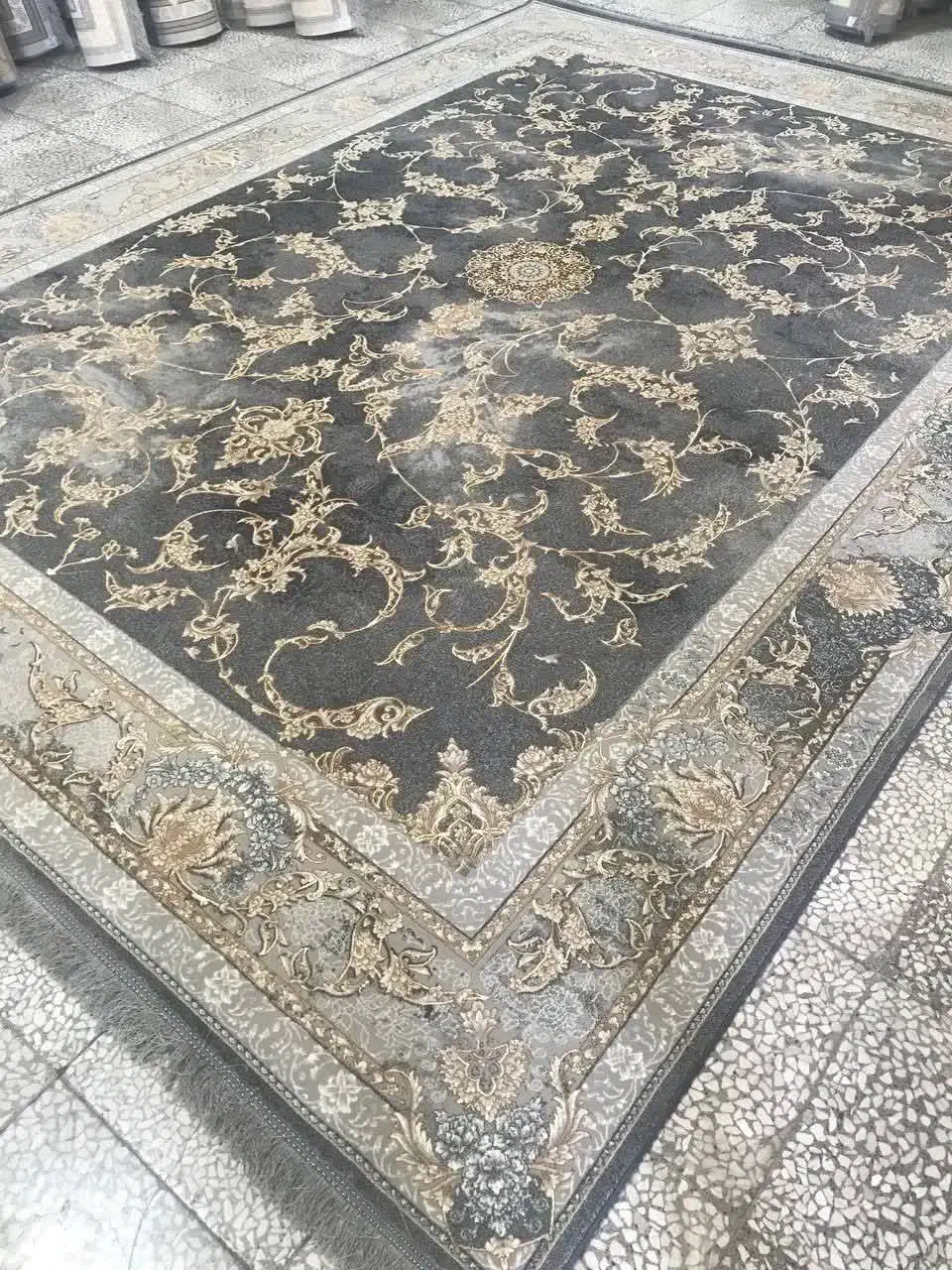 فرش 700 سنگین وزن /کیفیت اتفاقی نیست|فرش|اراک, |دیوار