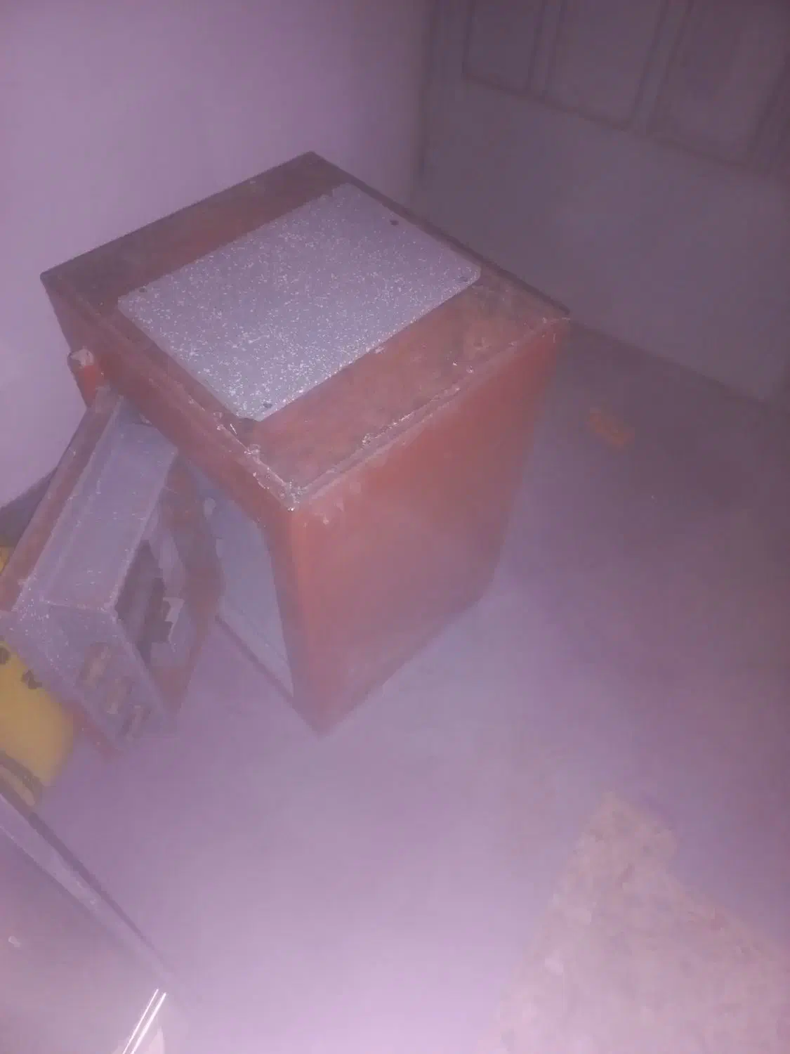 گاوصندوق|ابزارآلات|اصفهان, سرشبادران|دیوار