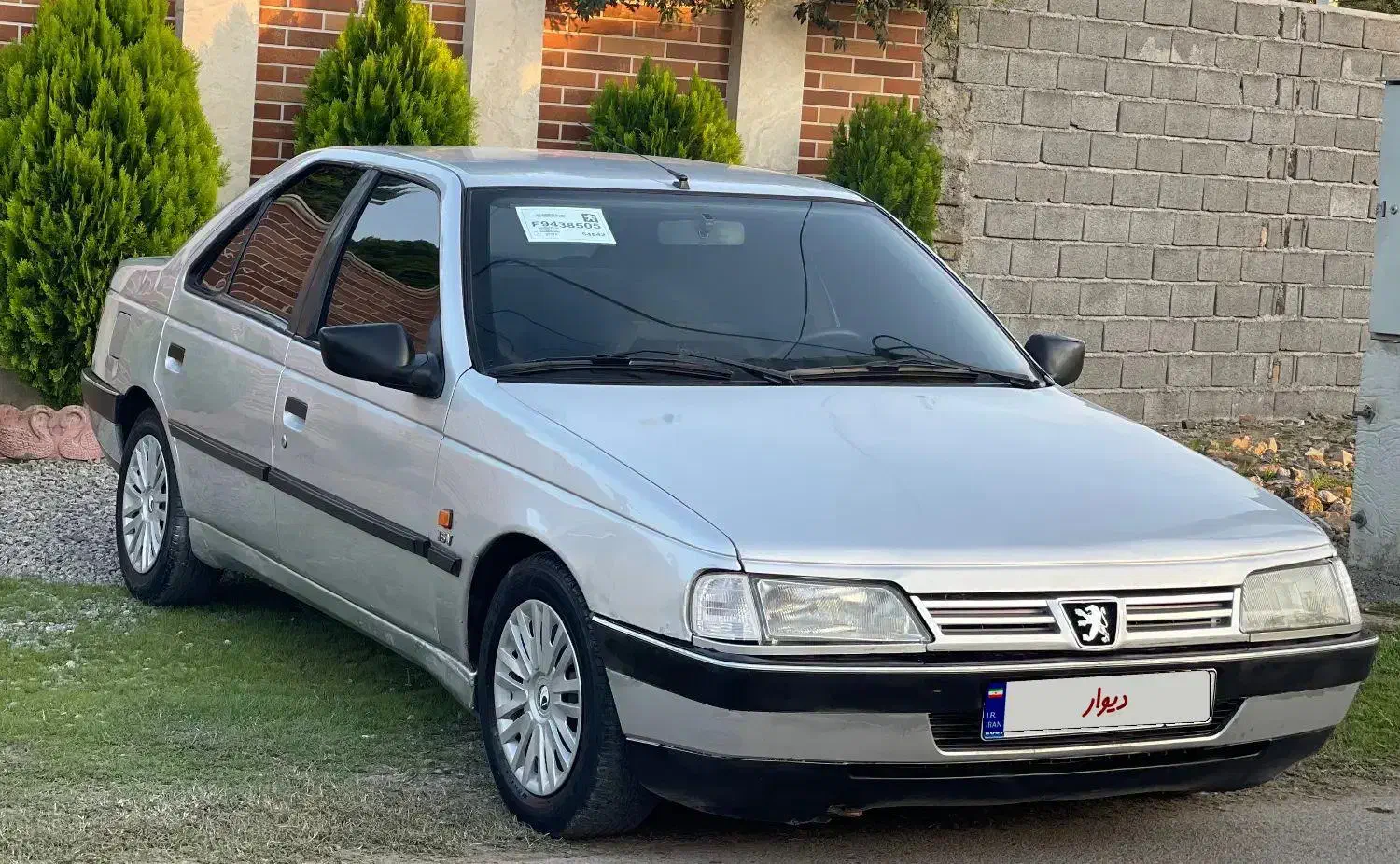 پژو ۴۰۵ مدل ۸۵ نقره ای متالیک|خودرو سواری و وانت|قائمشهر, |دیوار