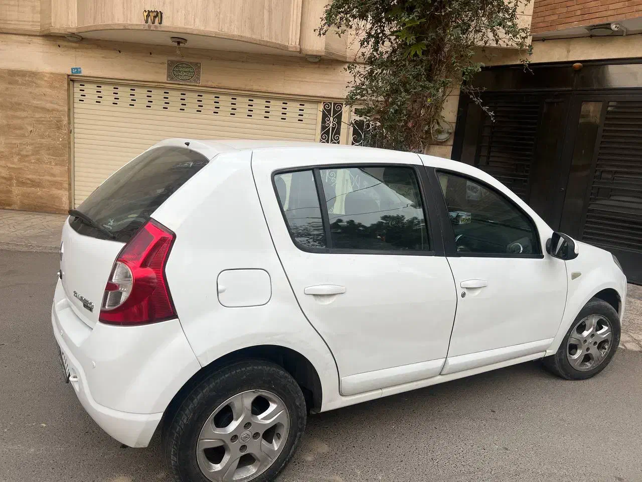 رنو ساندرو مدل ۹۵ اتومات|خودرو سواری و وانت|مشهد, رضاشهر|دیوار