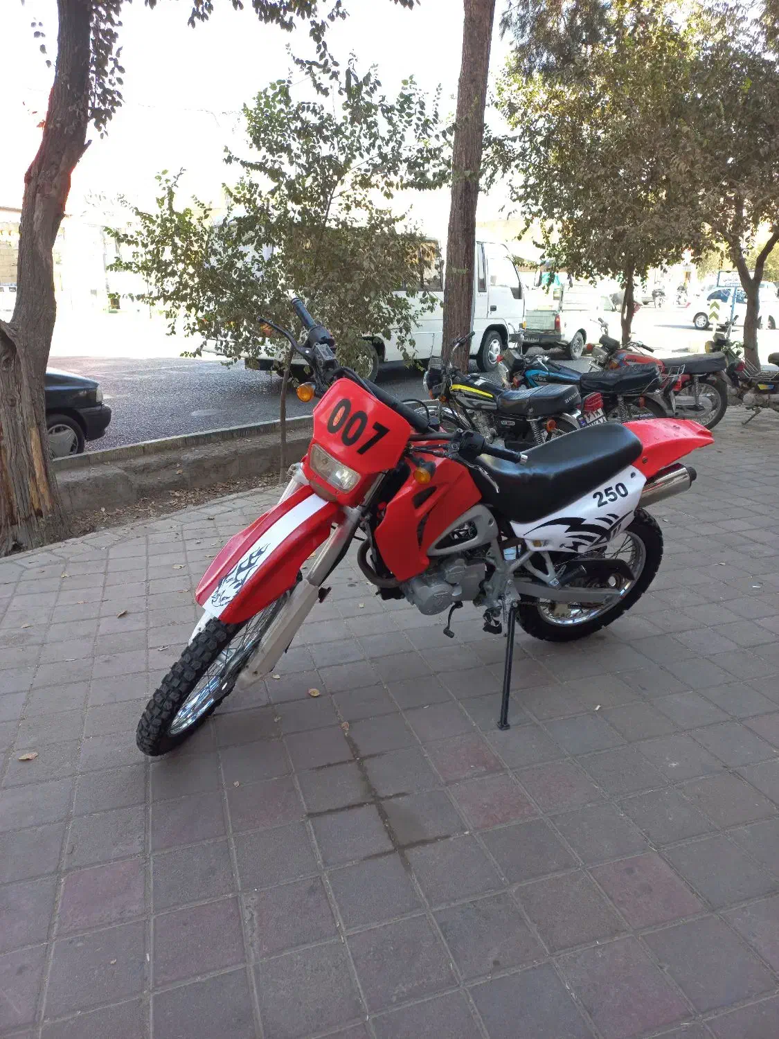 تریل ۲۵۰ احسان مدارک بنام|موتورسیکلت|کاشان, الغدیر|دیوار