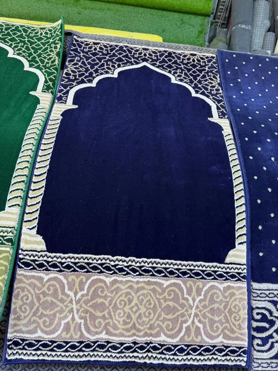 سجاده فرش مهرابی ساده|فرش|تهران, زیبادشت|دیوار