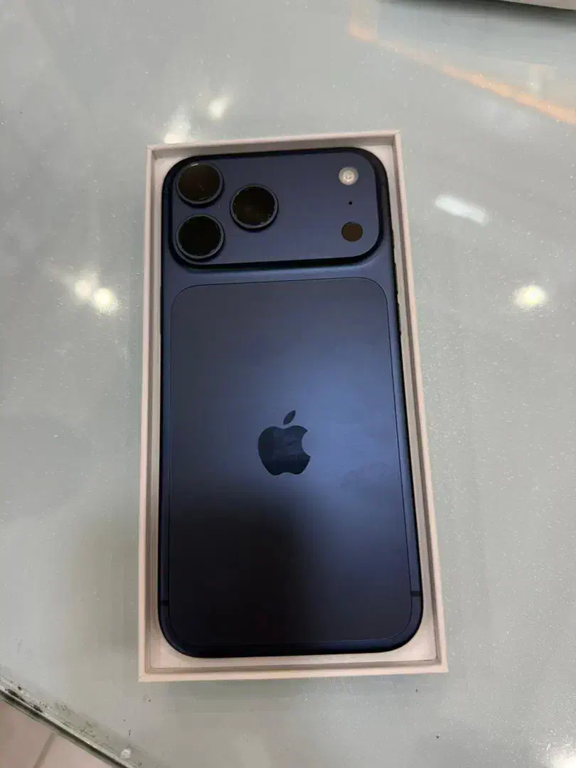 فروش گوشی آیفون ۱۷ پرو مکس آبی و سیلور|موبایل|دامغان, |دیوار