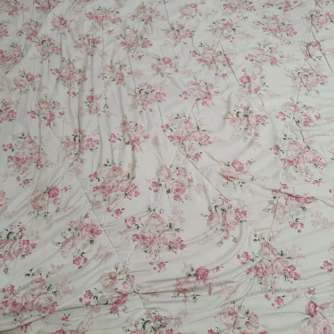 روتختی (لحاف سبک)|سرویس روتختی|قم, چهل درخت‎|دیوار