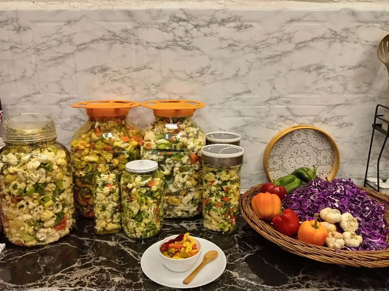 ترشی خانگی با بهترین کیفیت کاملاً بهداشتی|خوردنی و آشامیدنی|فولادشهر, B5|دیوار