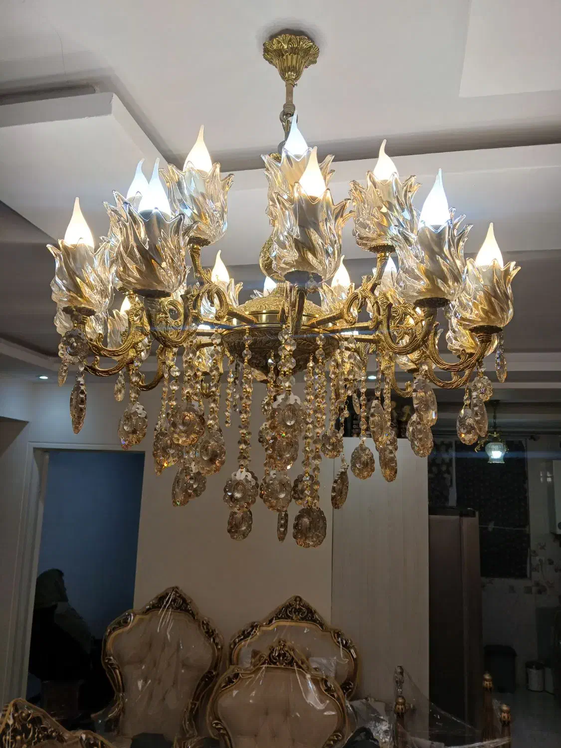 لوستر برنجی ۲۴ شعله|لوستر و چراغ آویز|تهران, افسریه شمالی|دیوار