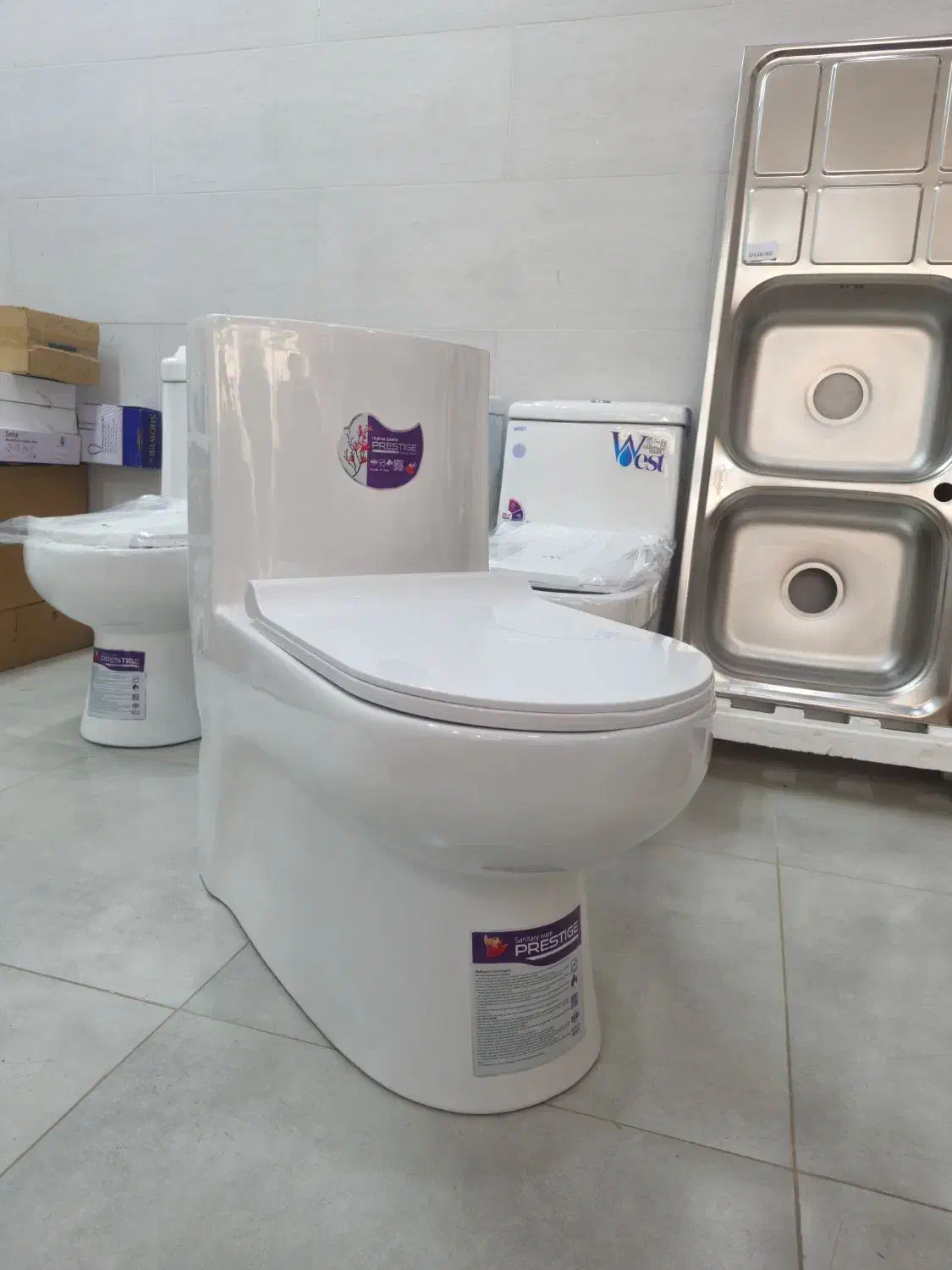 توالت فرنگی درب مخفی نشیمنگاه بلند پرستیژ(پخش)|لوازم سرویس بهداشتی|بومهن, |دیوار