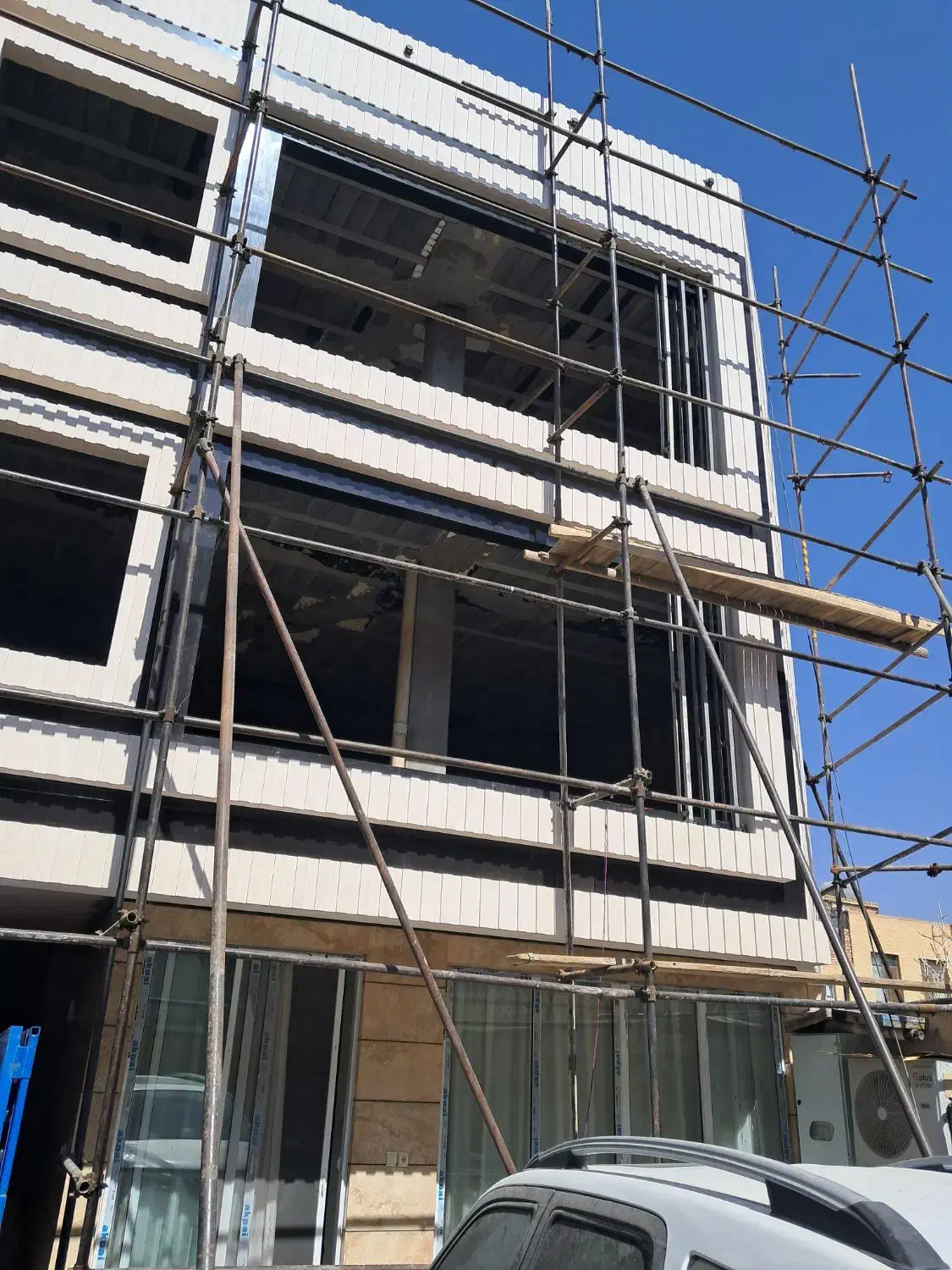 پیمانکار ساختمان اتباع هستم بانیروی مجوز دار|خدمات پیشه و مهارت|اصفهان, پوریای ولی|دیوار